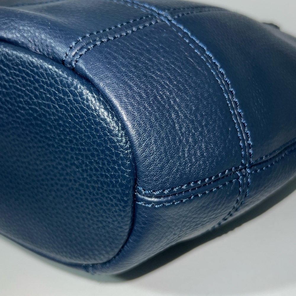The Sak Sequoia Hobo Shoulder Bag Blue Leather with
Charms NEW - Picture 11 of 16
